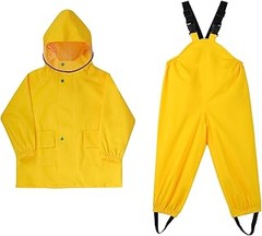 Opciones efectivas para proteger a los niños de la lluvia outdoor